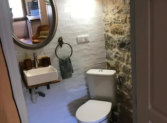 펜션 Le Pigeonnier Du Beffroi Bruniquel